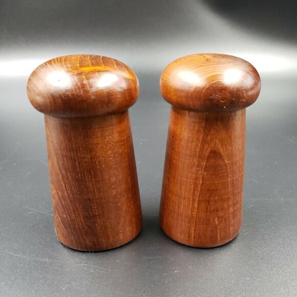 Vintage Wood Mushroom Salt And Pepper Shakers Large Carved Teak Stovetop 4" MCM - Picture 9 of 9